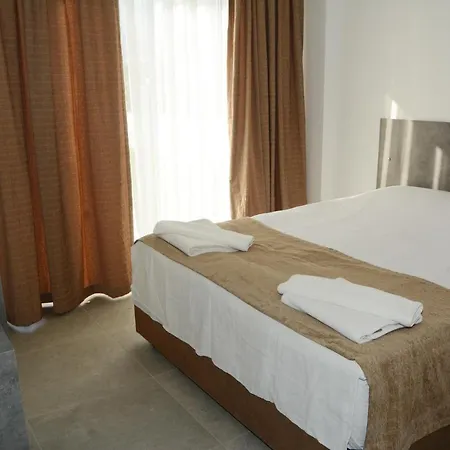 Luxury Suits And Aparts Apartment